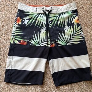Van’s boardshorts size 30/20 men’s